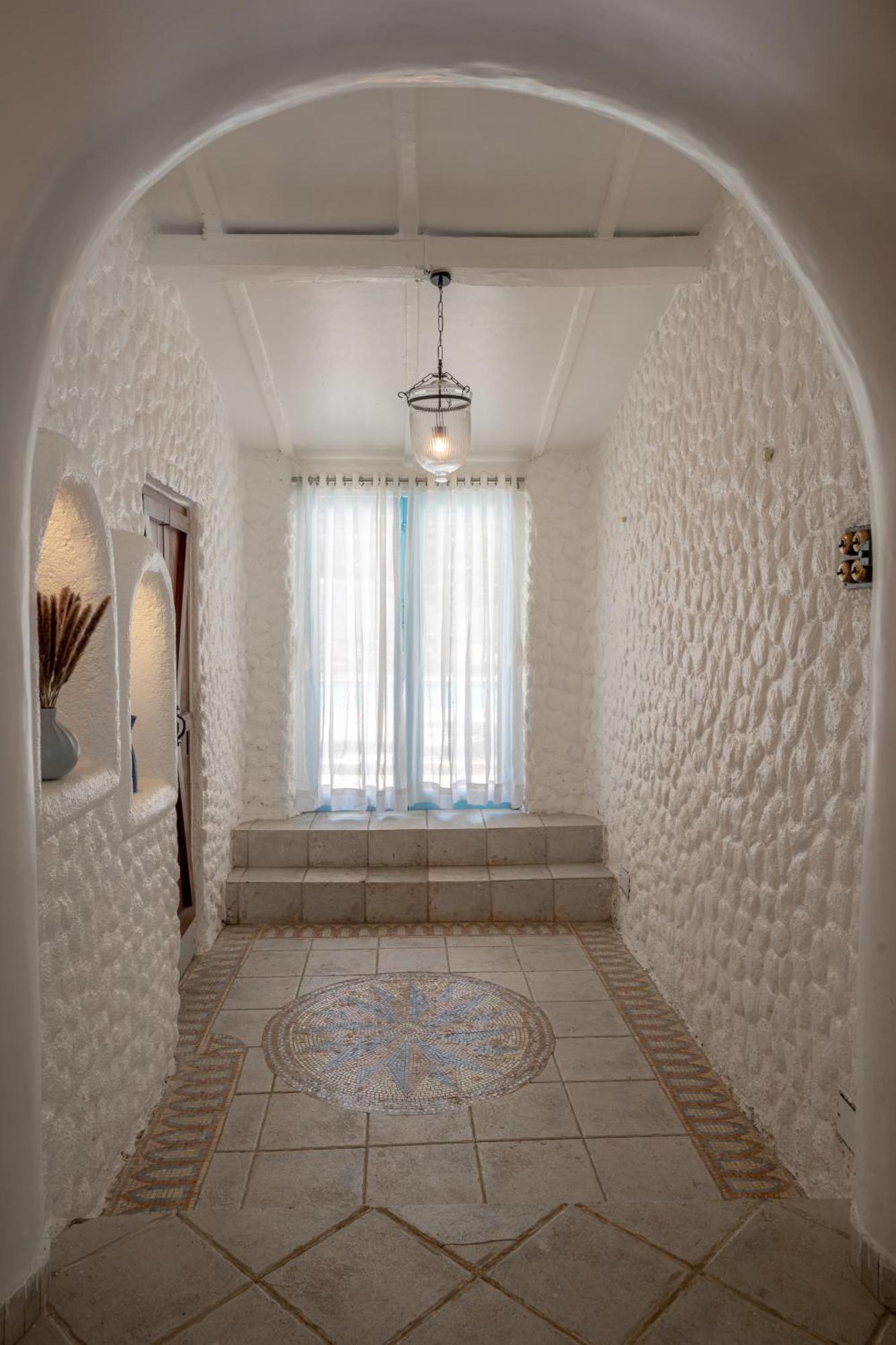 Lohonostays Villa Santorini آليباغ المظهر الخارجي الصورة